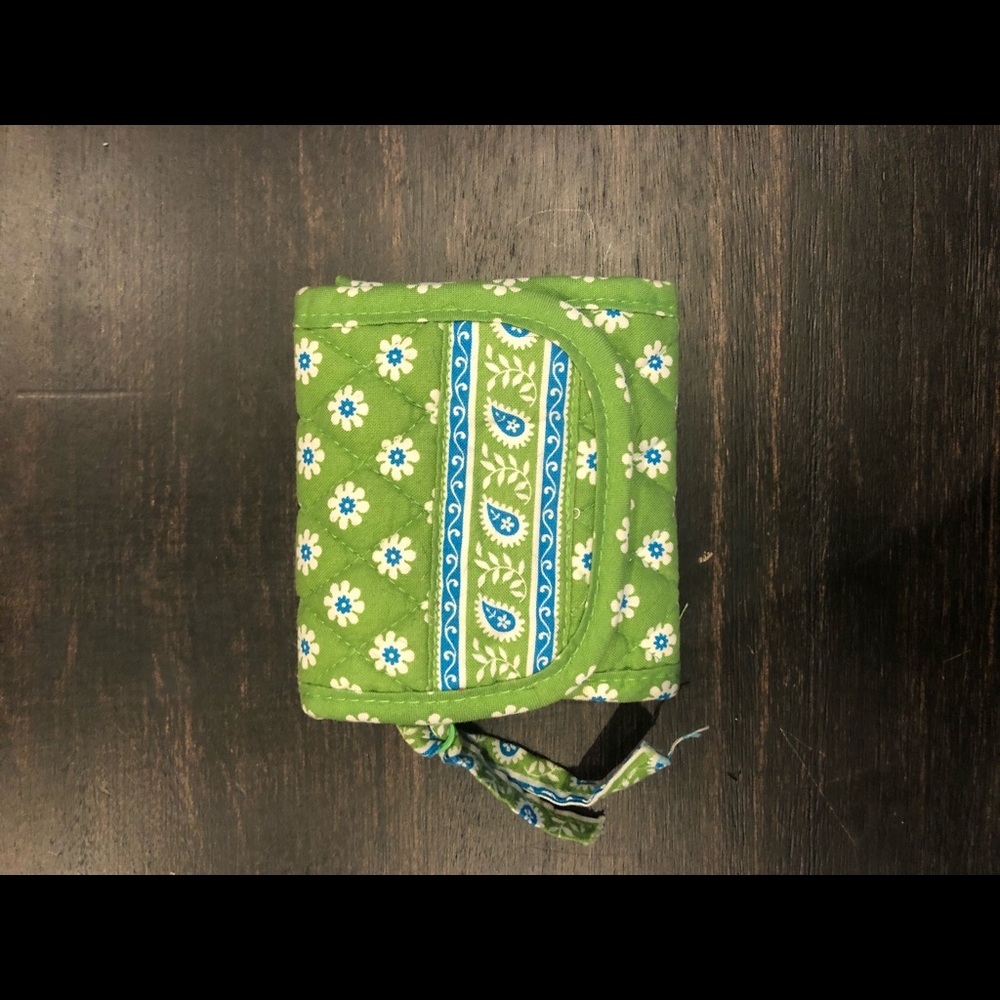 Vera Bradley wallet- retired color